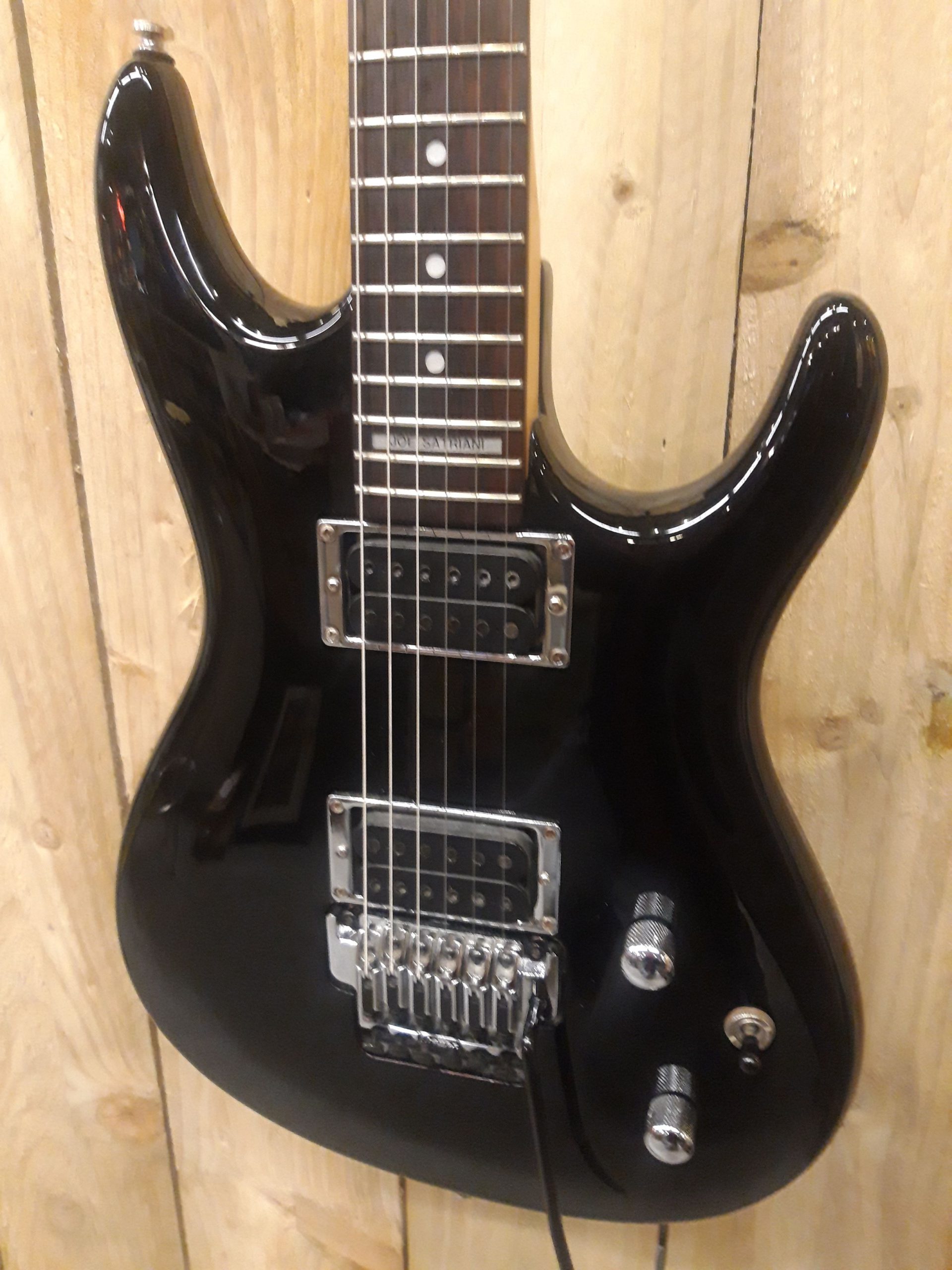 Ibanez JS-100 Joe Satriani Signature 2003 in Black - CC Music Shop