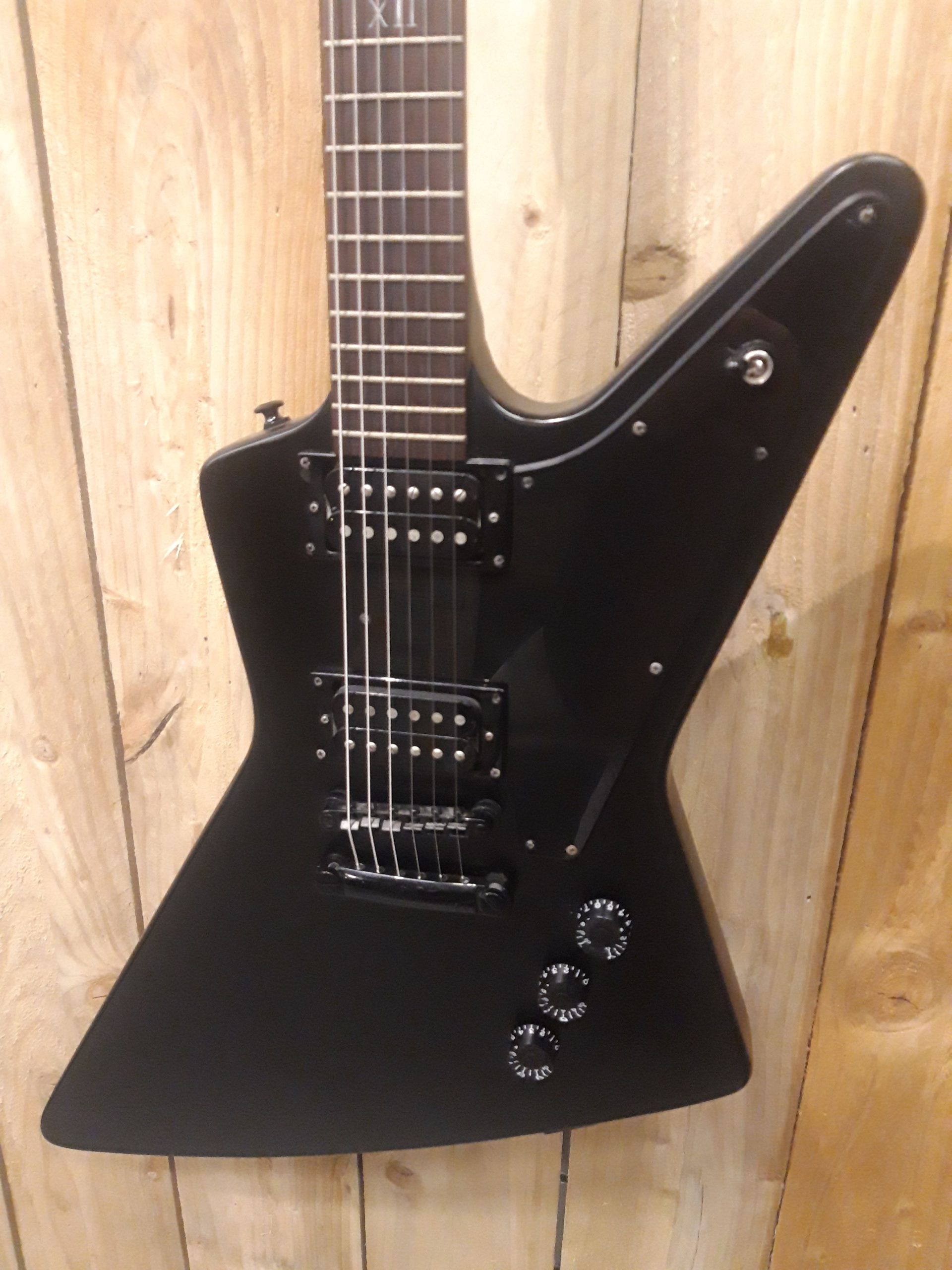 Epiphone 2002 Made in Korea Gothic '58 Explorer - CC Music Shop