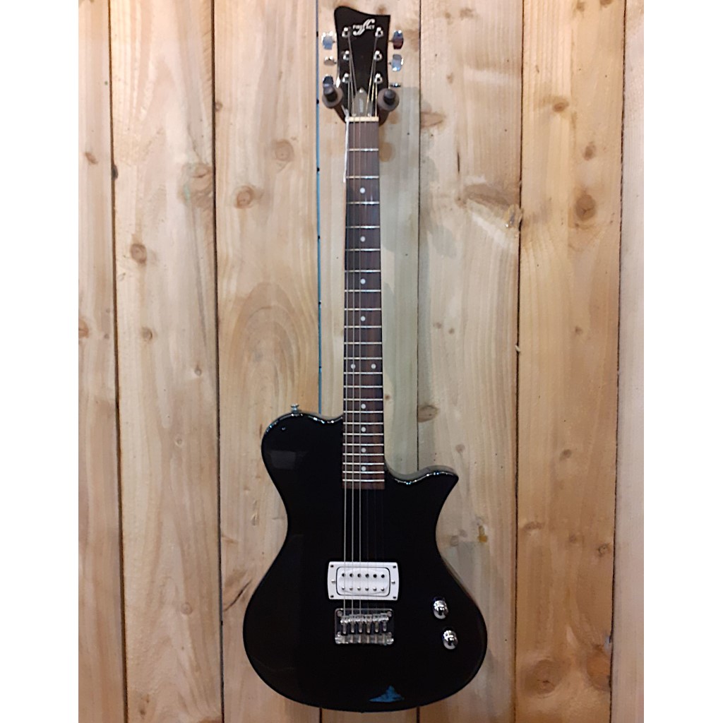 First Act ME537 Single Cutaway Electric Guitar CC Music Shop