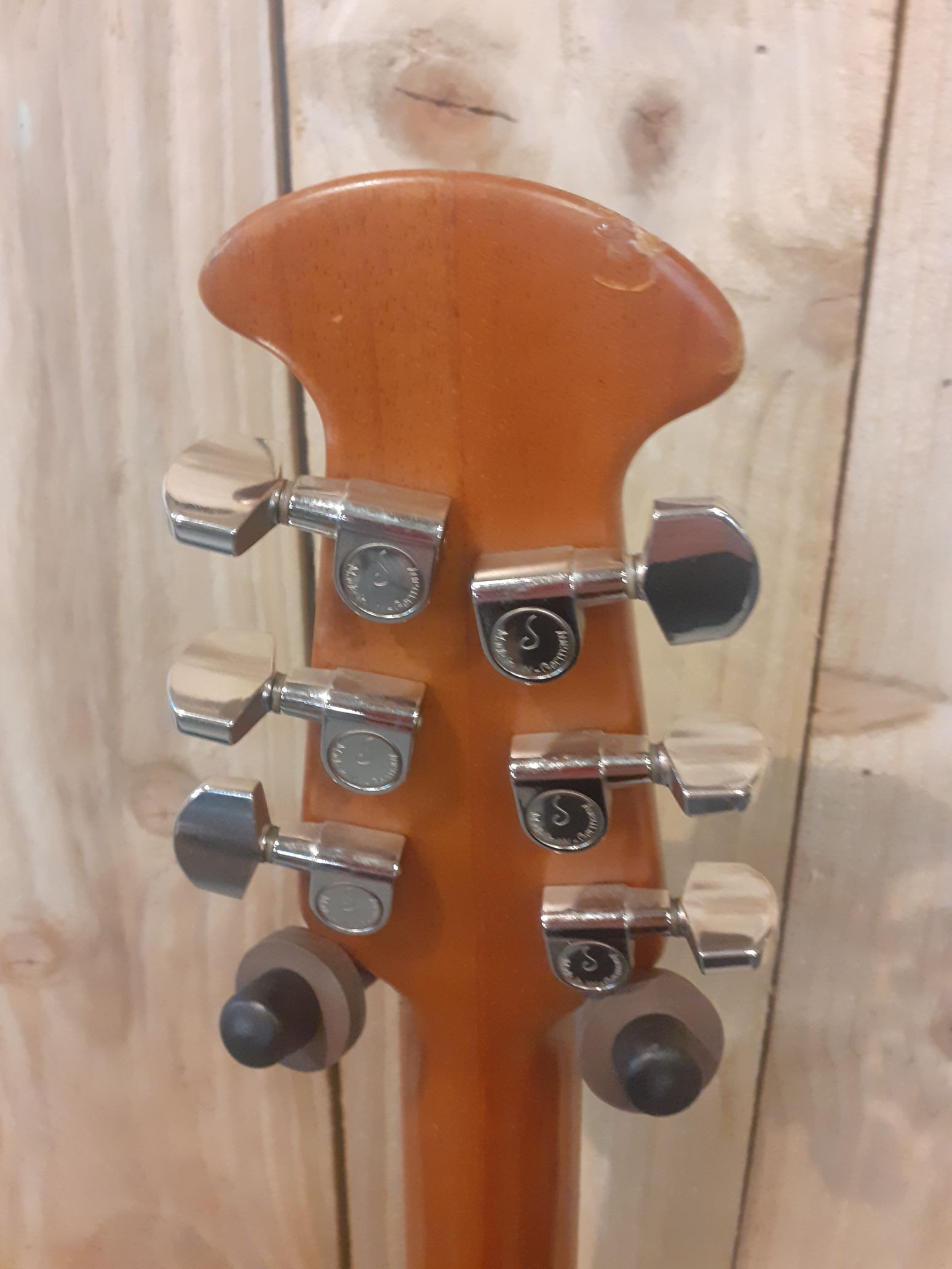 Ovation 1712 Custom Balladeer in Natural Finish - CC Music Shop