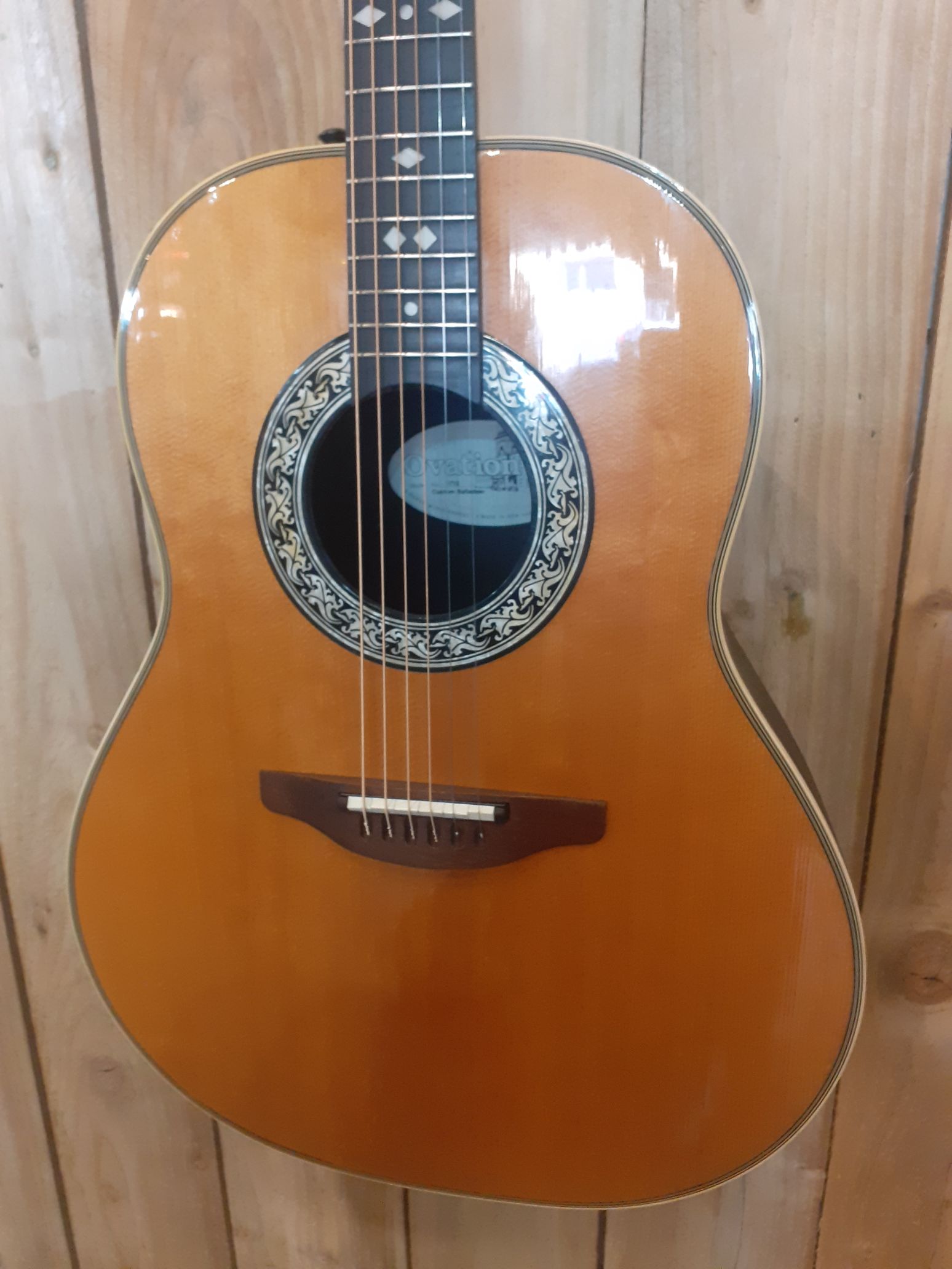 Ovation 1712 Custom Balladeer in Natural Finish - CC Music Shop