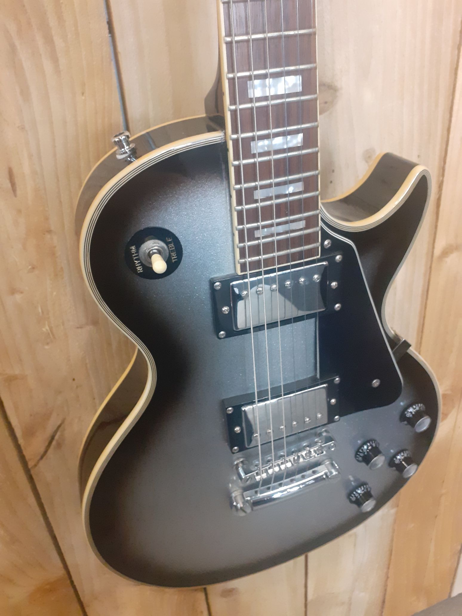 Epiphone 2009 Limited Edition Custom Shop Silverburst Les Paul