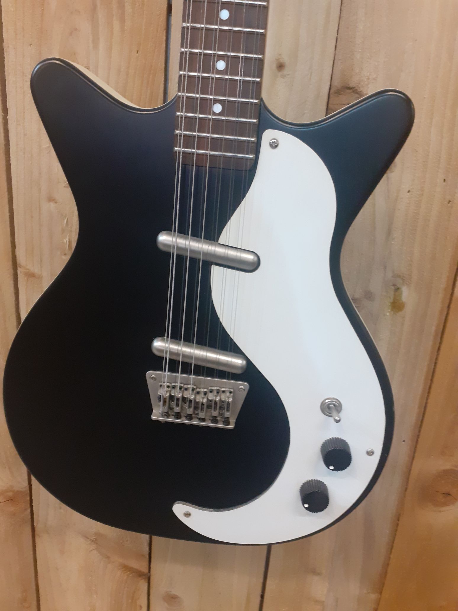 Dan Electro '59 Dano 12 String in Black Finish - CC Music Shop